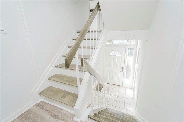 211 Dover Grn, Staten Island, NY 10312 - staircase with baseboards