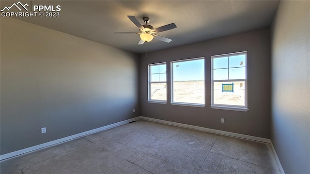 unfurnished room featuring ceiling fan