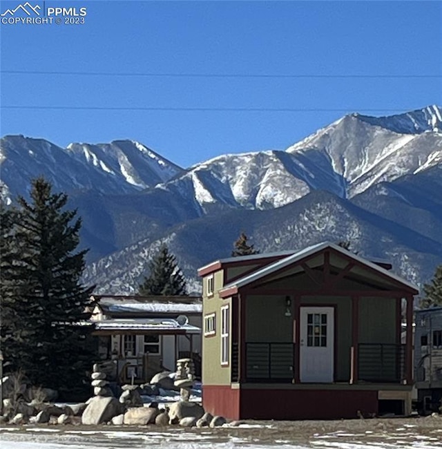 property view of mountains