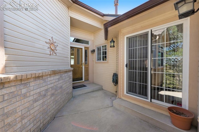 4529 Songglen Cir, Colorado Springs, CO 80906 - view of property entrance