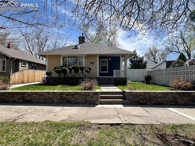 bungalow-style house featuring covered porch