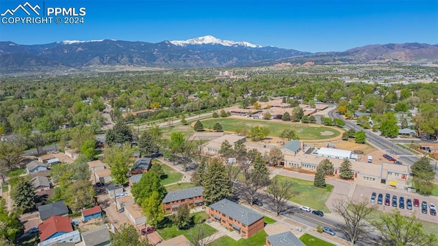 bird's eye view featuring a mountain view