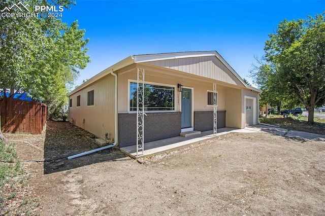 view of front of house featuring a patio