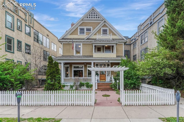 view of front of property with covered porch