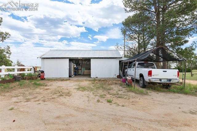 view of outbuilding