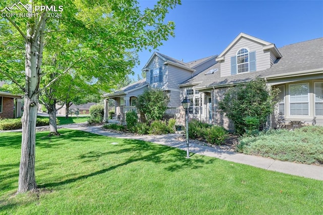 view of front of house with a front yard