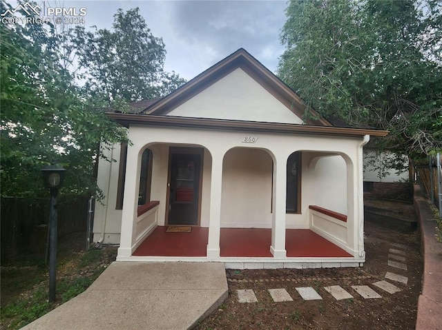 view of front facade with a porch