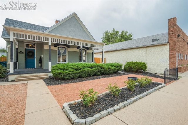 view of front of house with covered porch