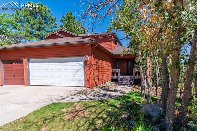 view of front of home featuring a garage