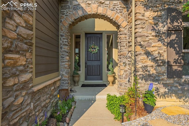 view of property entrance