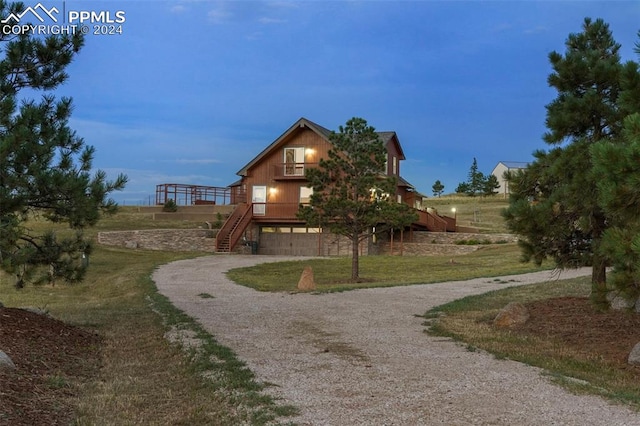 view of front of home with a front lawn