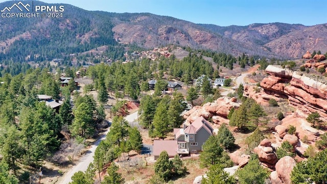 bird's eye view featuring a mountain view