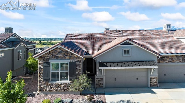 view of front of house featuring a garage