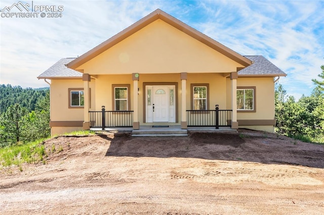 view of front of house featuring a porch