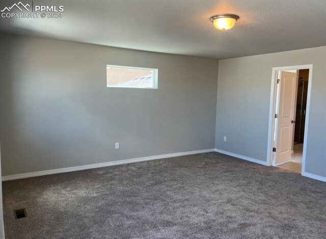 empty room with carpet