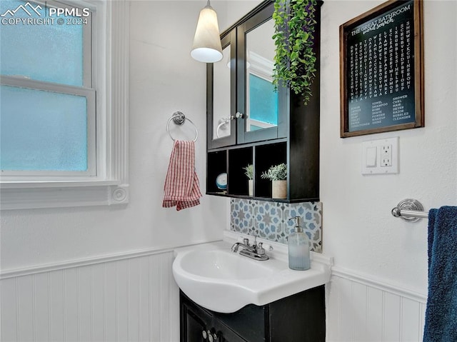 bathroom featuring vanity