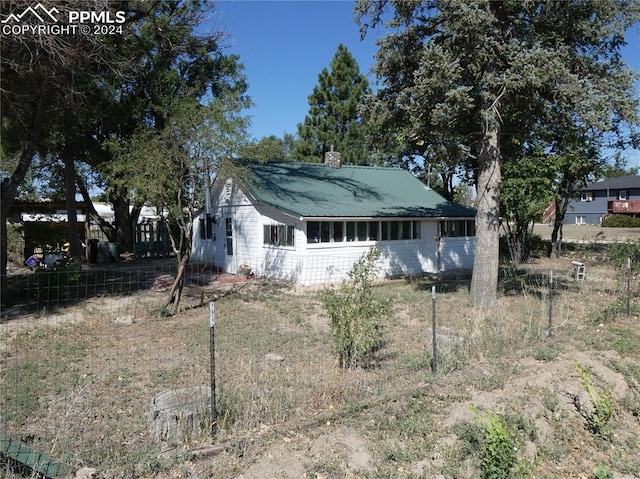 view of front of property