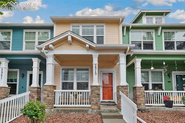 view of front of property with covered porch