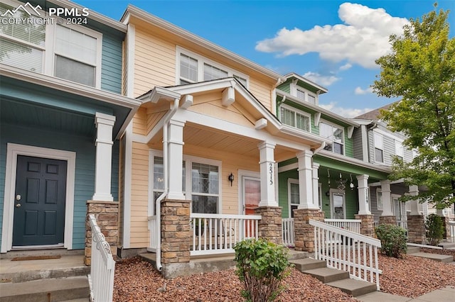 view of front of house with a porch