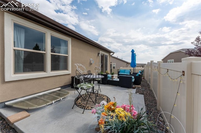 view of patio featuring outdoor lounge area