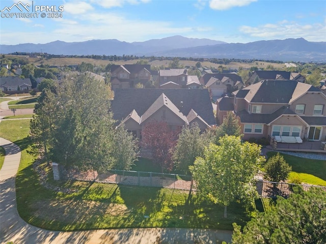 drone / aerial view featuring a mountain view