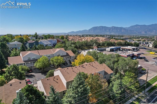 bird's eye view with a mountain view