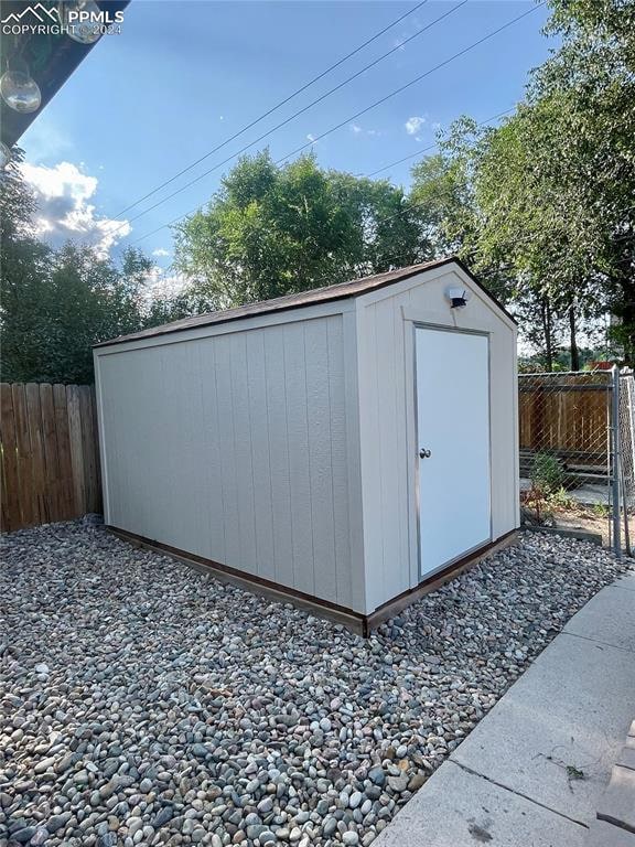 view of outbuilding