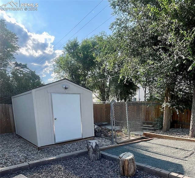 view of outbuilding