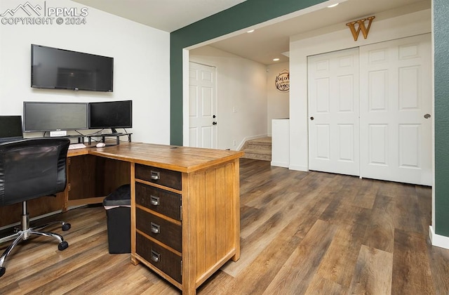 office area featuring hardwood / wood-style flooring