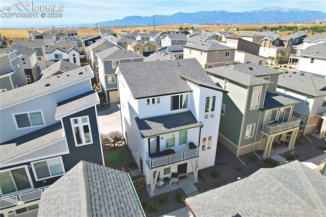 bird's eye view with a mountain view