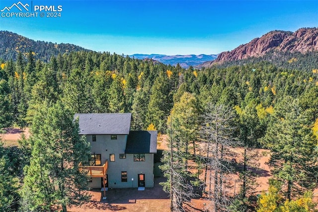 drone / aerial view with a mountain view