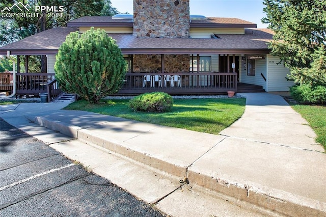 view of front facade featuring covered porch