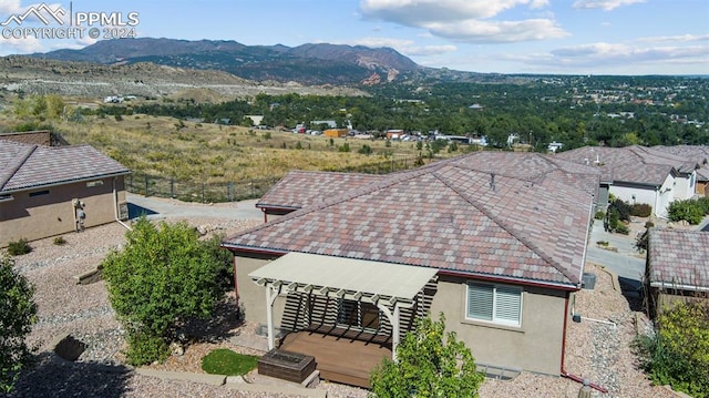 bird's eye view featuring a mountain view