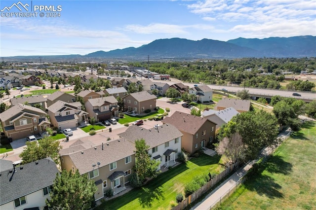 bird's eye view featuring a mountain view