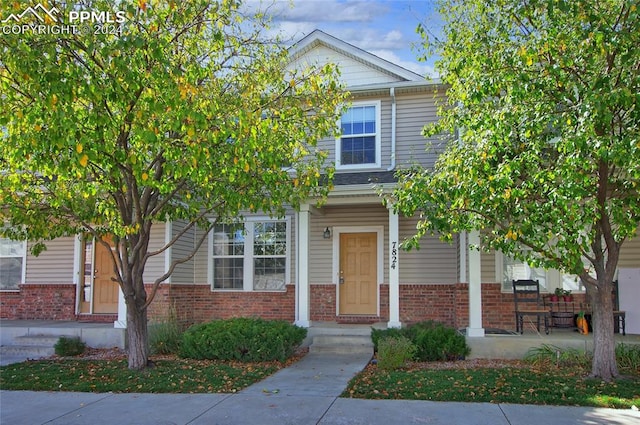 view of front of property