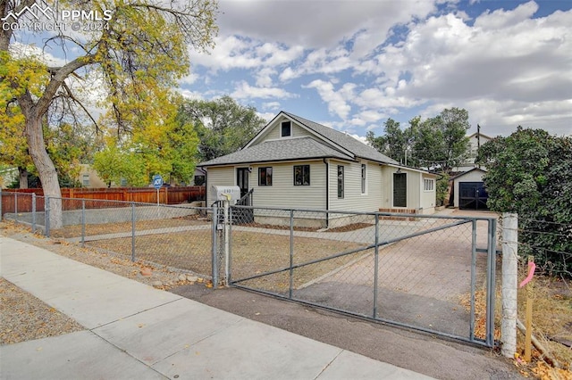 view of front of property