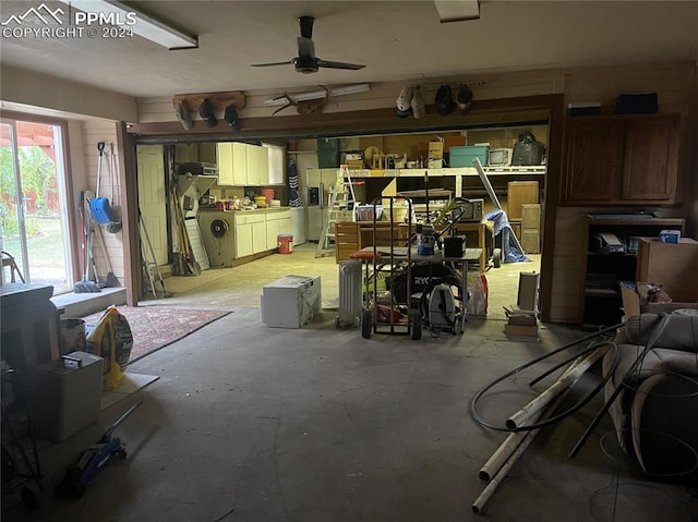 garage featuring ceiling fan