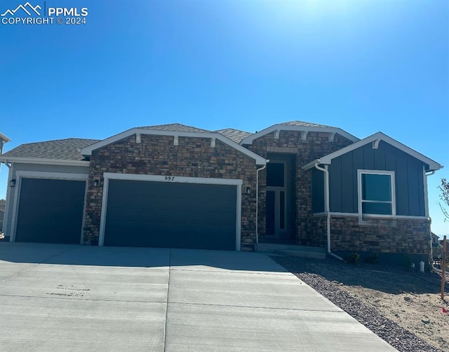 view of front of house featuring a garage