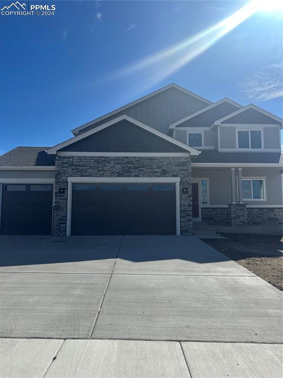 view of front of house featuring a garage