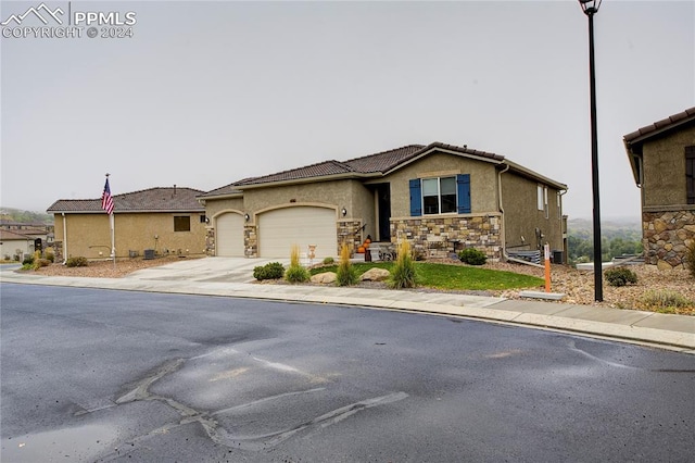 view of front of house featuring a garage