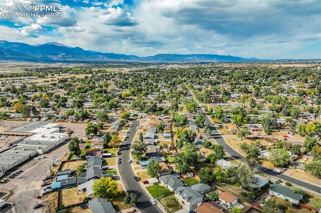 bird's eye view featuring a mountain view