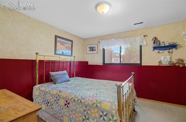 bedroom featuring carpet floors