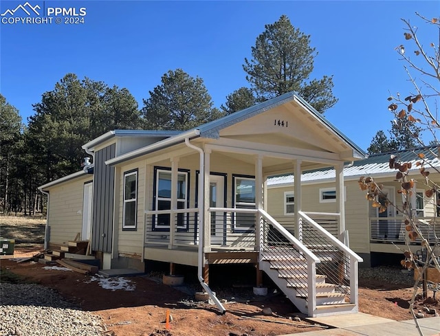 view of front of house with a porch