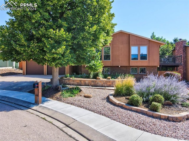 view of front of home featuring a garage