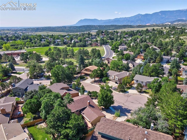 bird's eye view featuring a mountain view