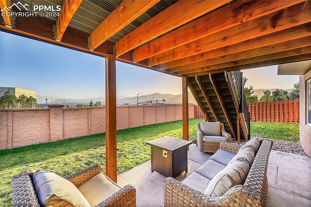 view of patio featuring an outdoor hangout area