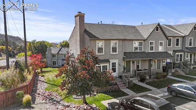 view of front of property featuring a porch