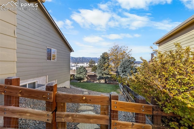 view of yard with a mountain view