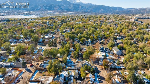 bird's eye view featuring a mountain view