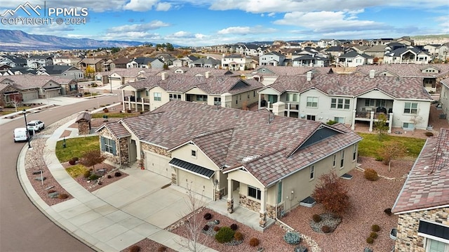 bird's eye view featuring a mountain view